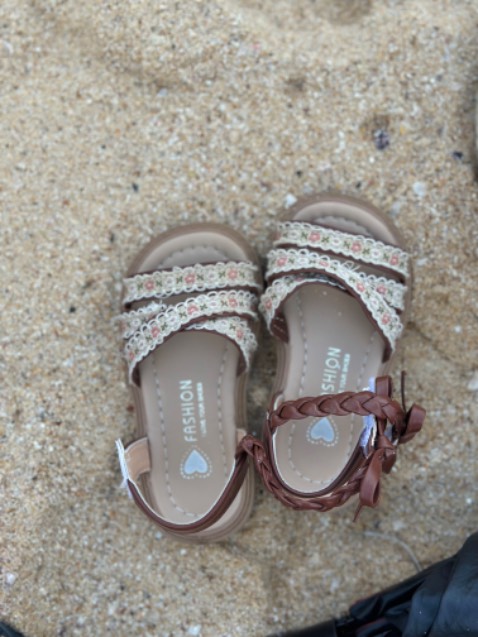 Giao hàng nhanh, đóng gói cẩn thận, chất lượng tốt. Sẽ mua thêm nhiều sản phẩm của shop để ủng hộ.