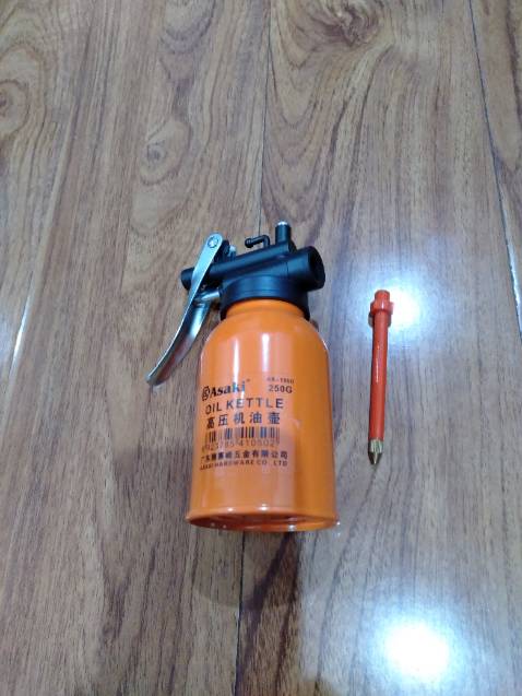 Bình châm nhớt là sản phẩm chất lượng tốt, nhân viên giao hàng đúng như cam kết, nhiệt tình, chu đáo