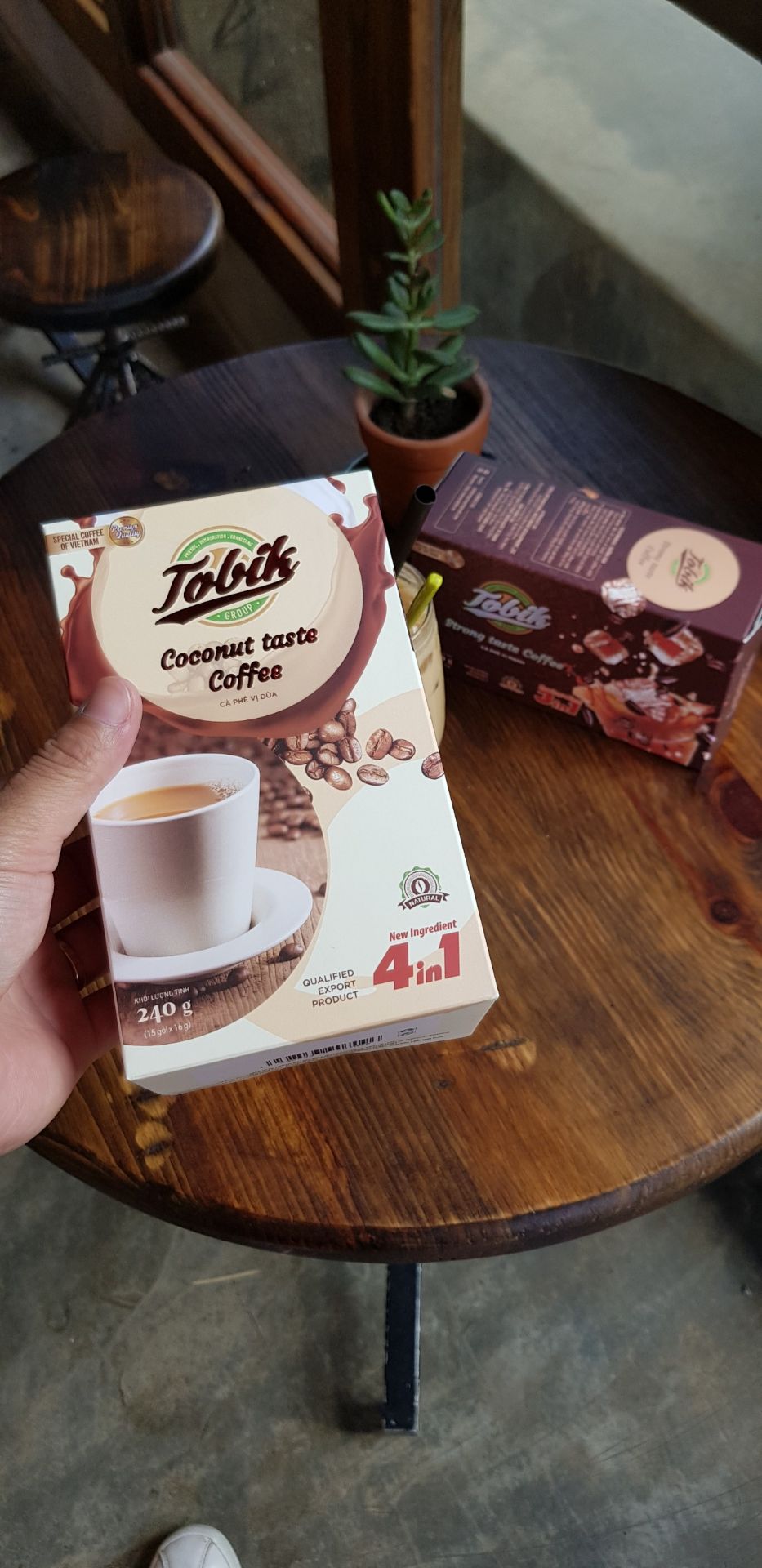 cafe ngon, vị rất thơm. Cả cơ quan mình đều thích. Ai uống rồi là không chọn loại khác nữa