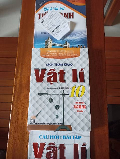 Đóng gói cẩn thận đúng số lượng đúng sách mới bao bọc cẩn thận...... Hài lòng................