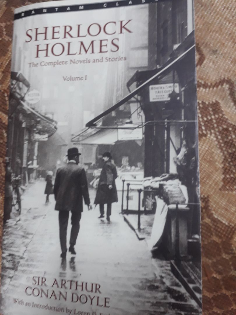 sách dày cộm luôn, thơm, đẹp phù hợp cho mấy bạn học tiếng anh, luyện kĩ năng viết.