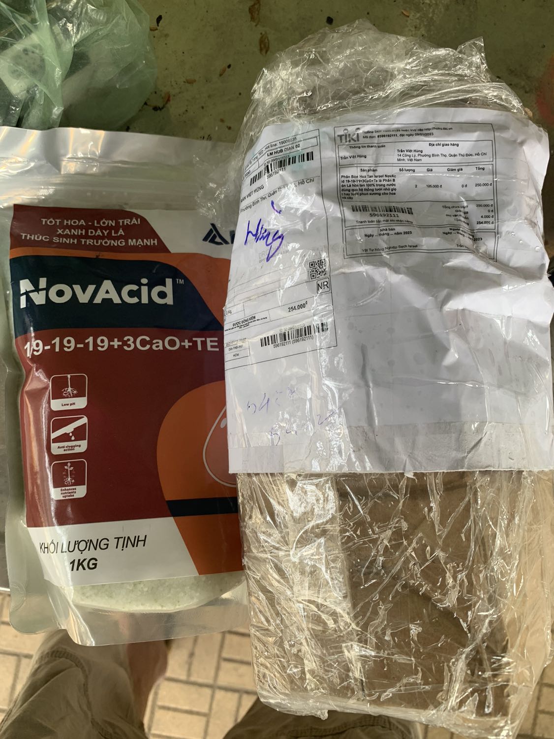 Mua 2gói=2kg nhưng giao hàng 1gói=1kg thu tiền 2gói=2kg là 254000vnd