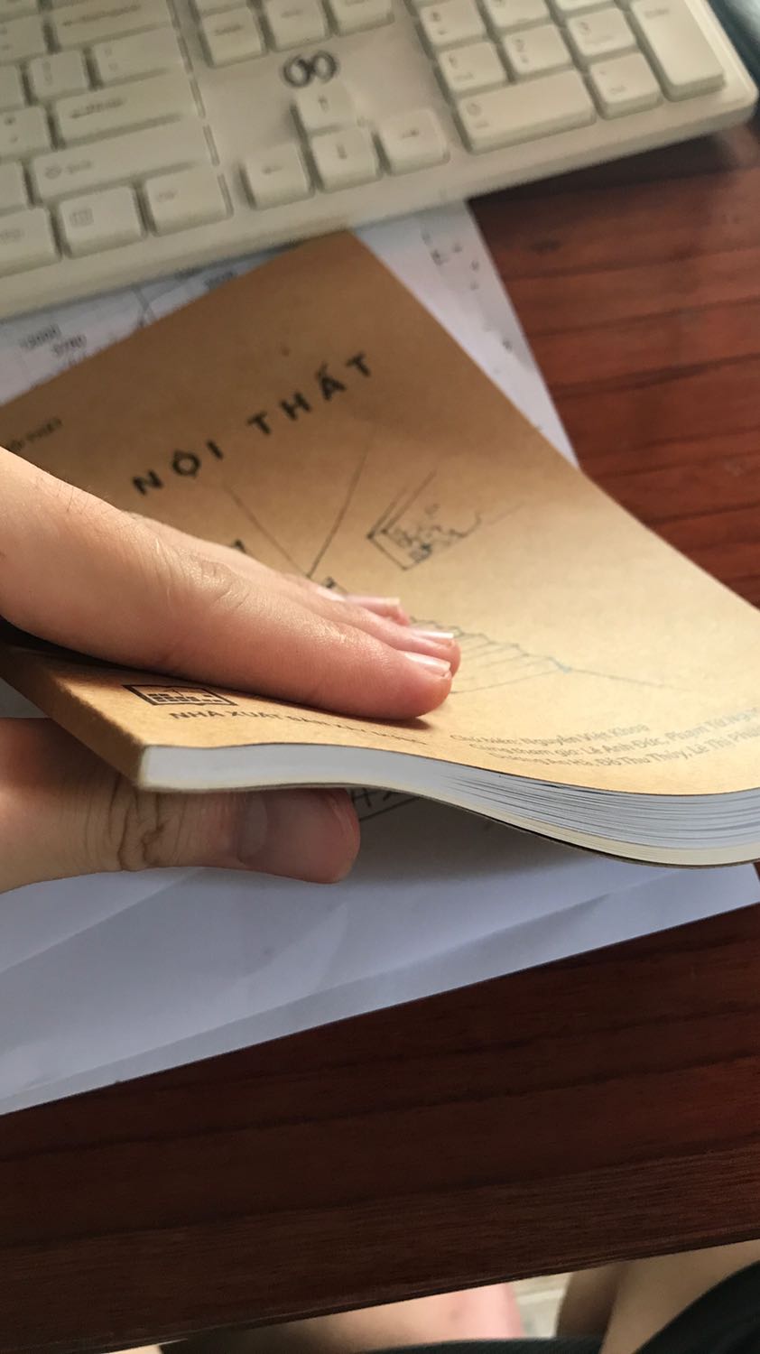 nhiều trang chưa cắt hết.các trang bị dính vào nhau.sách làm quá sơ xài quá