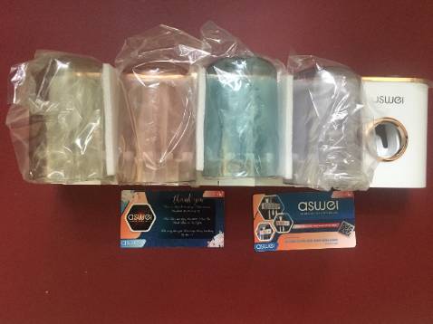 ○ Chất liệu chắc chắn, dễ lắp ráp.

○ Dễ vệ sinh.

○ Kiểu dáng đẹp.

○ Thời gian giao hàng nhanh.

○ Chất lượng tốt.

○ Cực kỳ hài lòng về mẫu kệ nhả kem này.