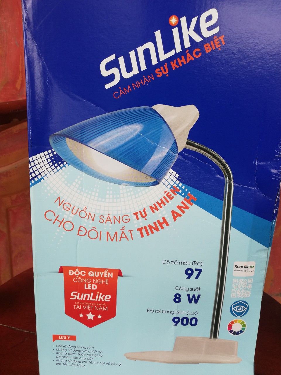 good, đã tốn nhiều thời gian để tìm hiểu nên mua đèn nào chất lượng, đảm bảo thông số cần thiết, giá phải chăng, rất đáng mua, mình mua 2 cái, tiếc là không được tặng ổ điện.