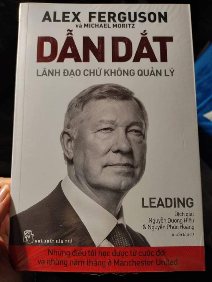 giao hàng nhanh, trước hẹn, tuy nhiên shiper gọi nhưng mà cả tiếng sau mới giao
về nội dung thì sách khá dày, viết theo lối tự truyện tuy nhiên thì vẫn có bài học và khá là hay, sách kể về kinh nghiệm quản trị của Sir Alex, nên mua cuốn sách này