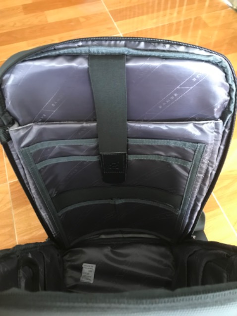 Kiểu dáng thiết kế đẹp, thời trang, màu sắc đẹp, chắc liệu vải mềm mịn....shop đóng gói rất kỉ, giao hàng trước ngày đã hẹn.