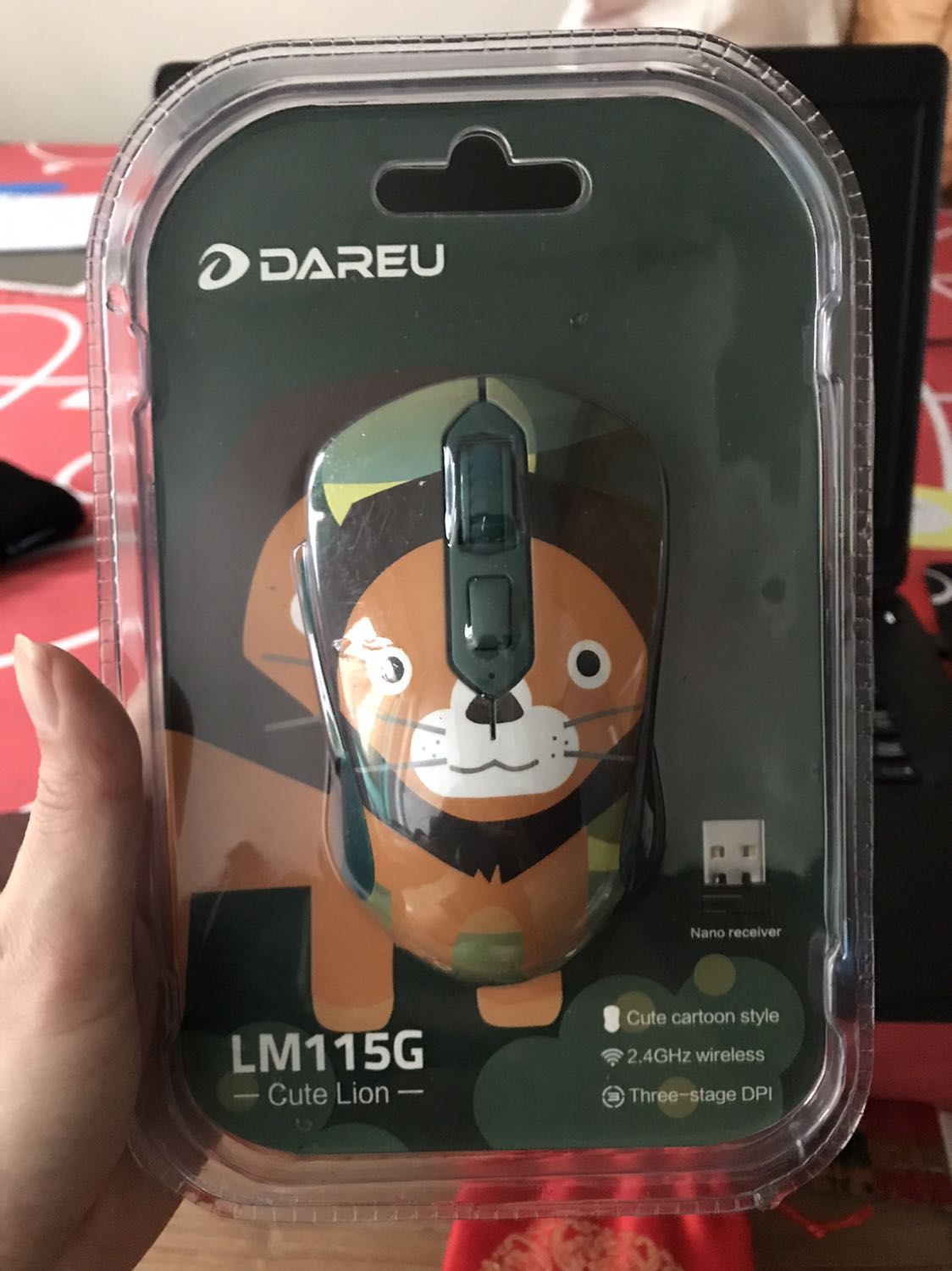 Giao hàng nhanh quá rất thích hqa mới đặt hnay giao rồi thks shop và tiki ạ , sp đúng mẫu luôn thích thêm nữa nha kèm pin lun do lần đầu xài loại này mong xài ok sẽ ủng hộ