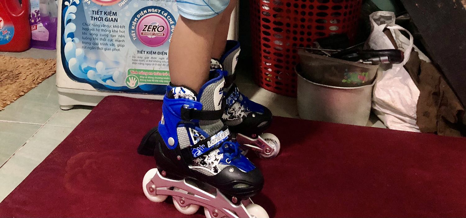 Giày đẹp , bền, chất lượng, con mình rất thích, bé dễ trượt