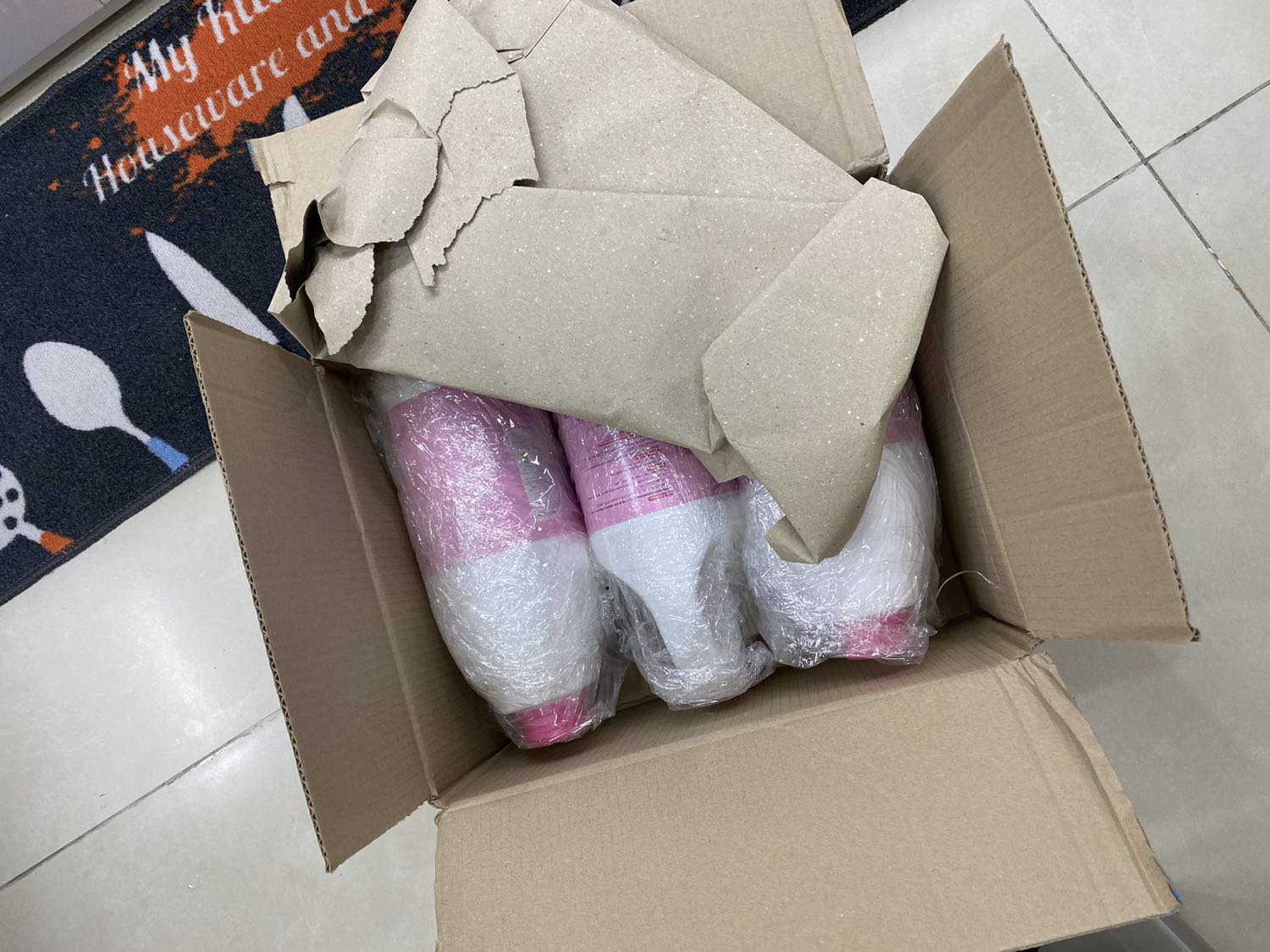 Giao hàng nhanh chưa đầy 12h sau khi đặt hàng, đóng gói rất cẩn thận. Sẽ luôn ủng hộ app tiki