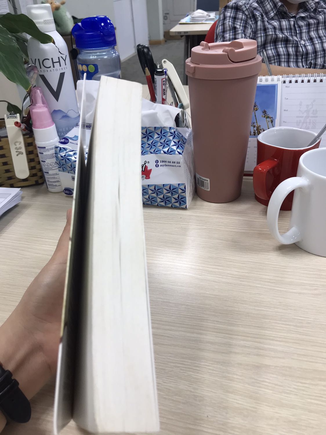 Sách giảm giá đồng nghĩa là sách cũ hay sao vậy Tiki? Buồn khi nhận dc SP như này về tay