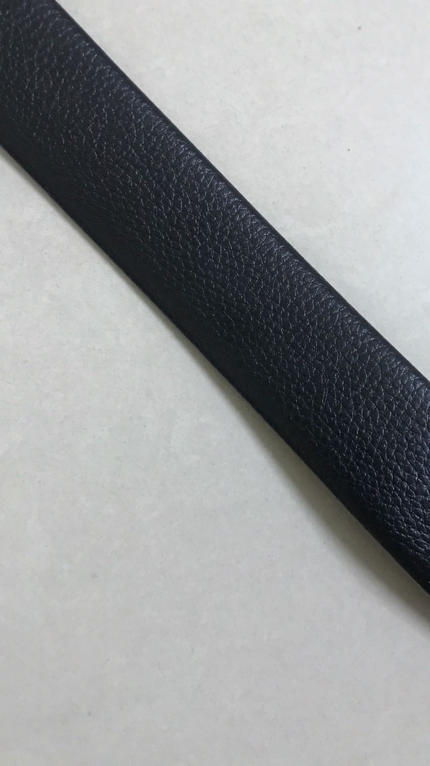 Mặt thắt lưng nhìn rất chất luôn. Mặt cánh lá đính đá bên trong có thể xoay tròn rất đẹp. Mặt rất thời trang, dễ phối đồ. Dây da rất dài và mềm. Mình phải cắt đi một đoạn đeo cho vừa. Dây may cũng khá là tỉ mỉ. Khoá tự động khỏi lo về việc bấm lỗ. Sản phẩm ok. Cảm ơn shop. Mặt thắt lưng nhìn rất chất luôn. Mặt cánh lá đính đá bên trong có thể xoay tròn rất đẹp. Mặt rất thời trang, dễ phối đồ. Dây da rất dài và mềm. Mình phải cắt đi một đoạn đeo cho vừa. Dây may cũng khá là tỉ mỉ. Khoá tự động khỏi lo về việc bấm lỗ. Sản phẩm ok. Cảm ơn shop.