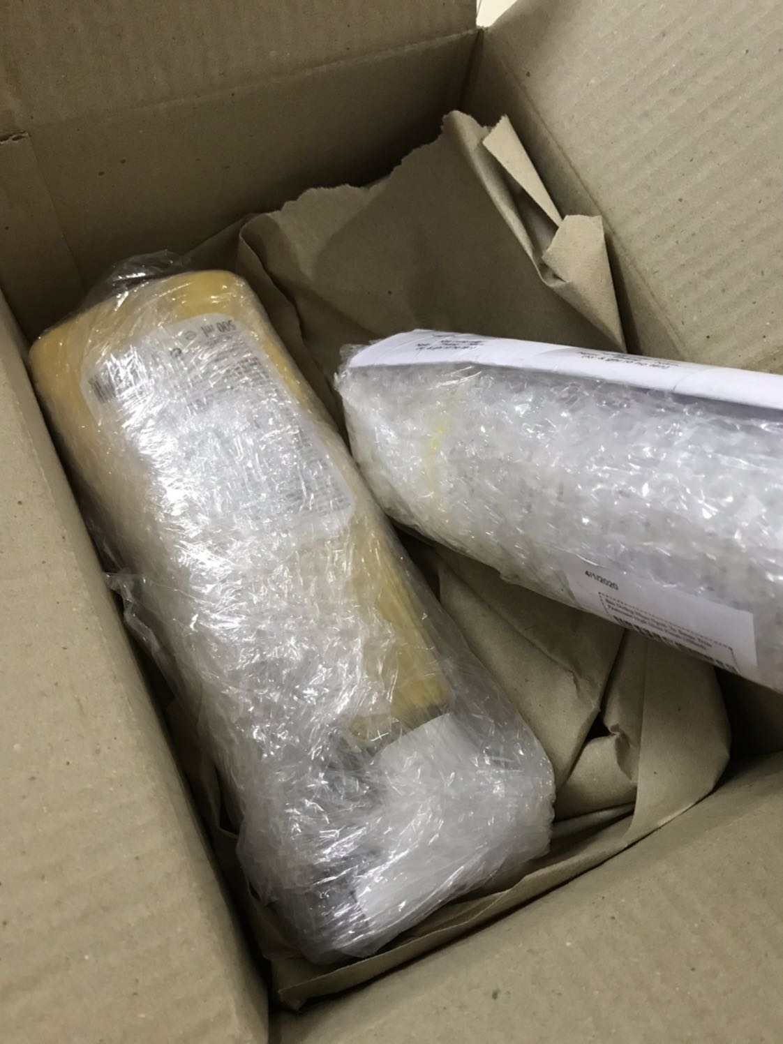 Năm ngoái mình có mua một bình về sài thử. Thấy cũng khá tốt nếu so với cana. Tuy nhiên mình đánh bằng tay, bạn nào muốn mua về làm đẹp xế chút mà tự mình làm có thể tham khảo. Năm ngoái mình có mua một bình về sài thử. Thấy cũng khá tốt nếu so với cana. Tuy nhiên mình đánh bằng tay, bạn nào muốn mua về làm đẹp xế chút mà tự mình làm có thể tham khảo.