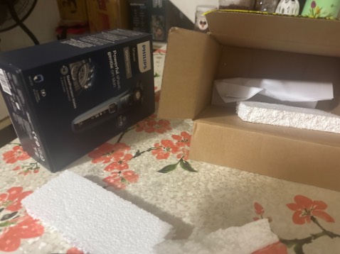 Tại sao chỉ có mỗi hộp mấy cạo râu thôi, vậy mà nói khuyến mãi máy sấy tóc từ ngày 15/3-31/3