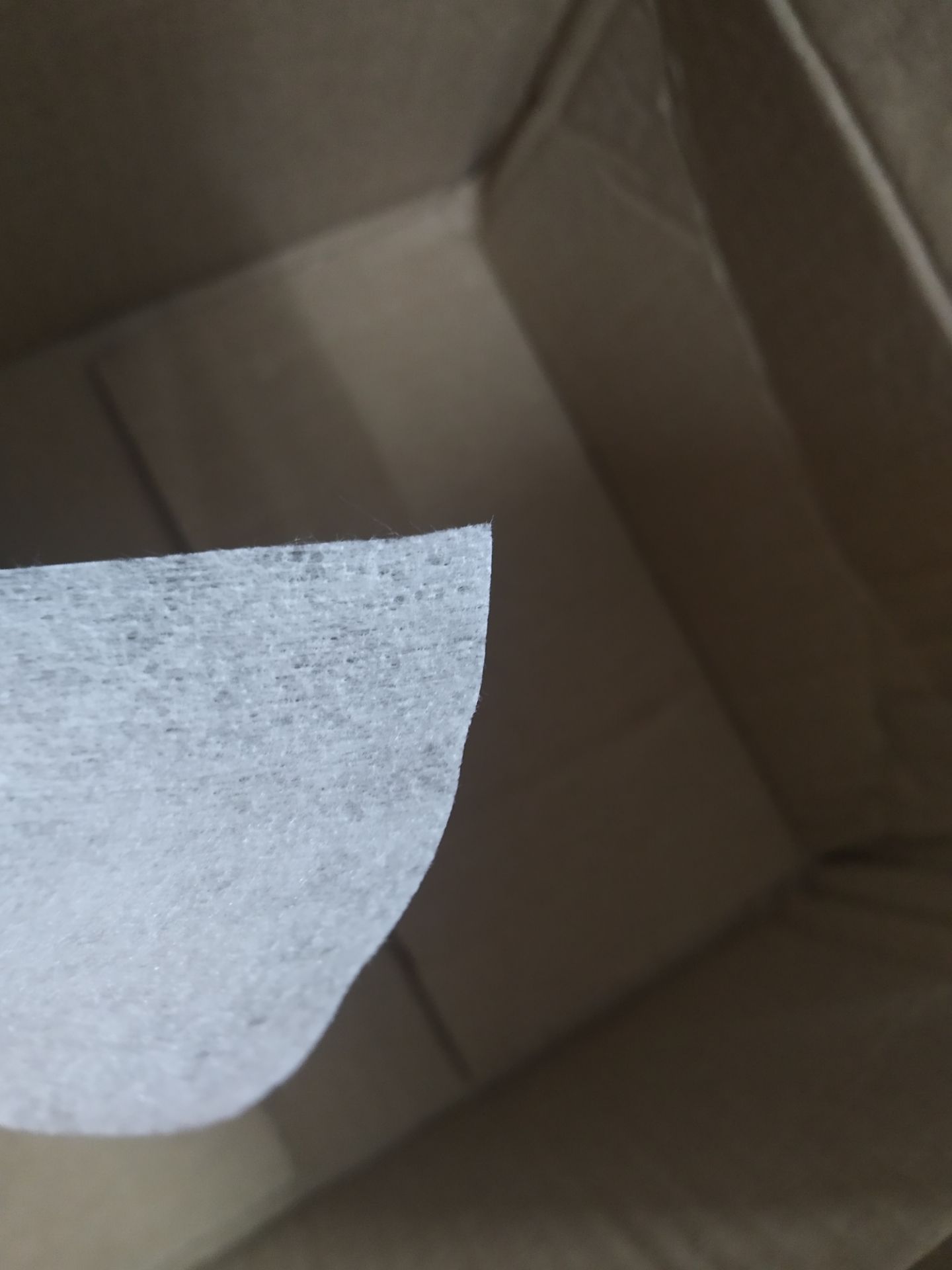 ai thấy rẻ mà muốn mua để tẩy trang thì nên xem lại :((
mỏng rất nhiều so với tưởng tượng...