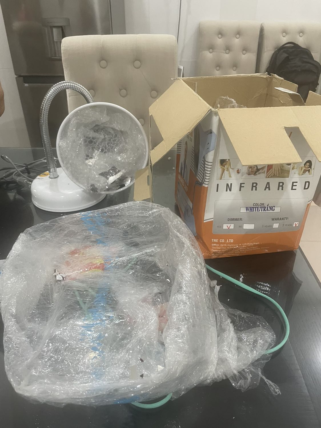 Vừa nhận đã bể nát hết trơn!