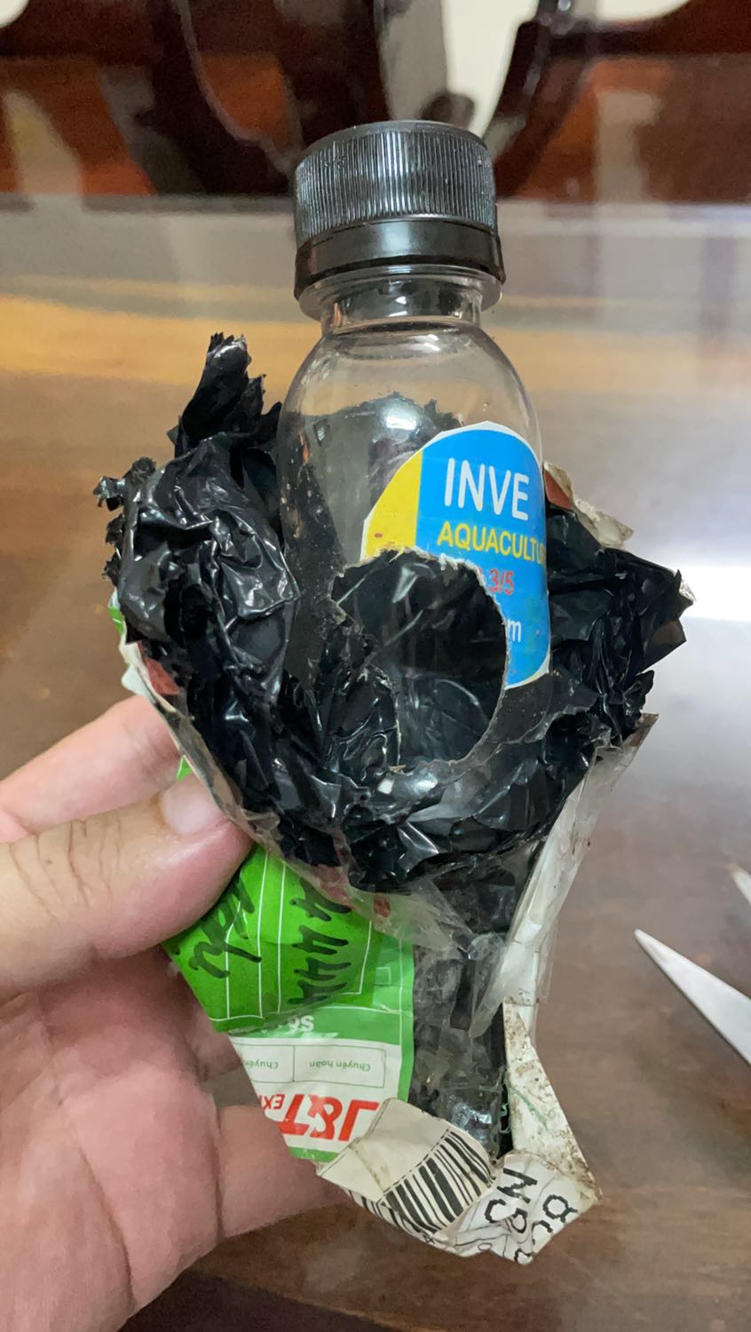 Sau hơn 2 tháng chờ đợi, đã nhận hàng. Và hàng  ***!  Mua 4 món nhận đc cái lọ ve chai