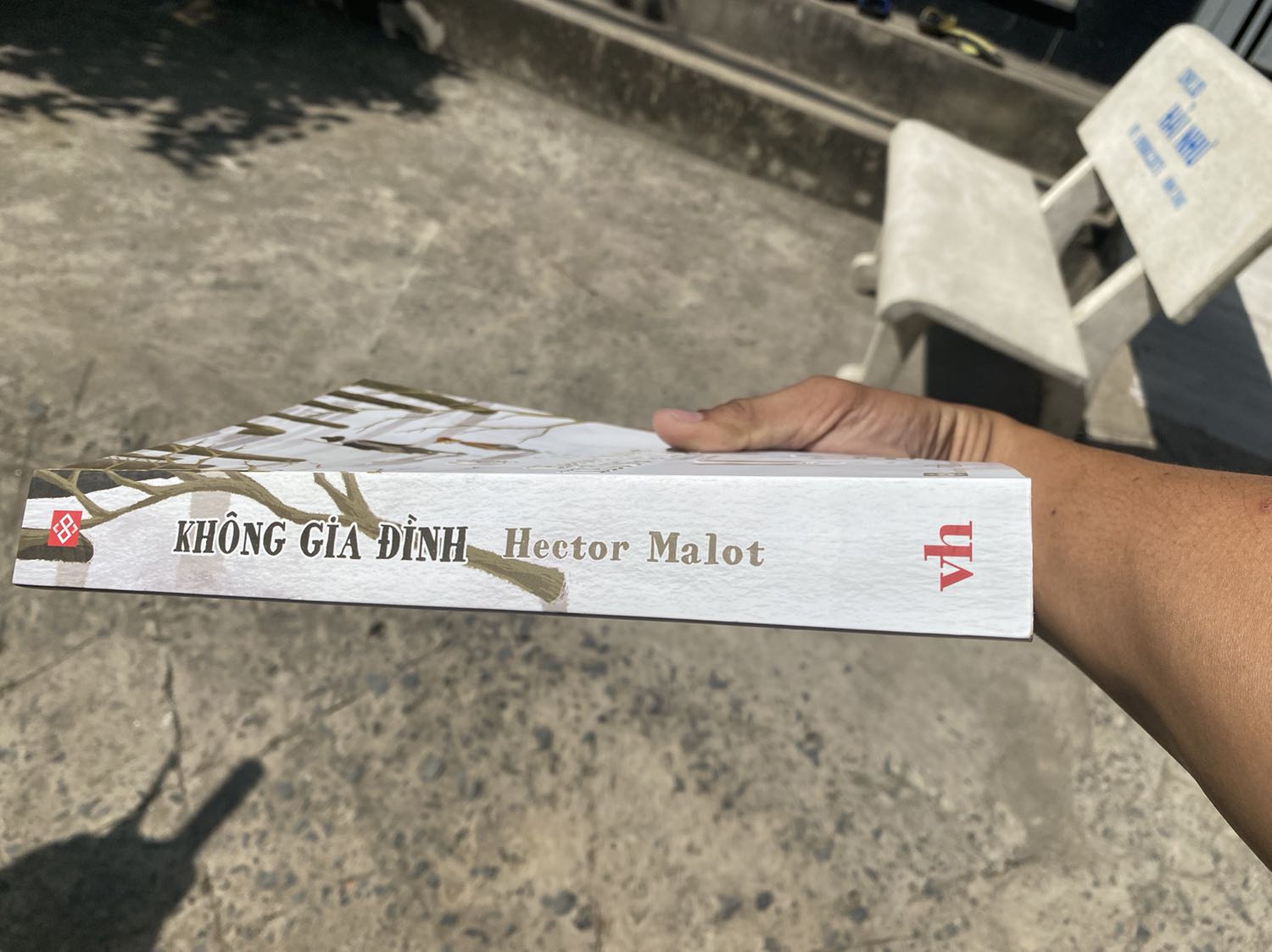 Sách in ấn tốt: Chất lượng mực in, đóng gáy cẩn thận!