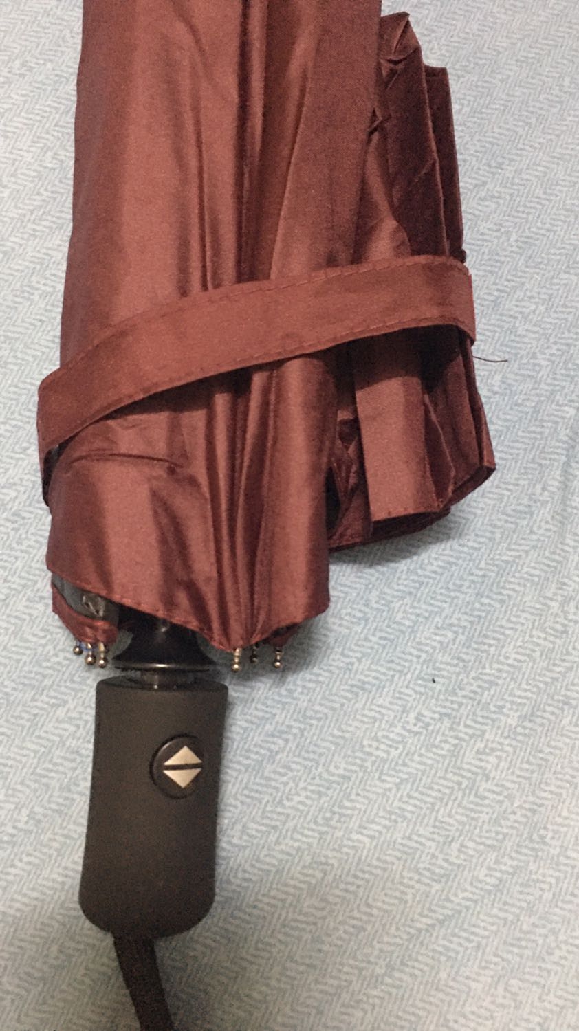 Nhận được dù nhưng nút bấm kg nhảy , kg bật mở dù lên được