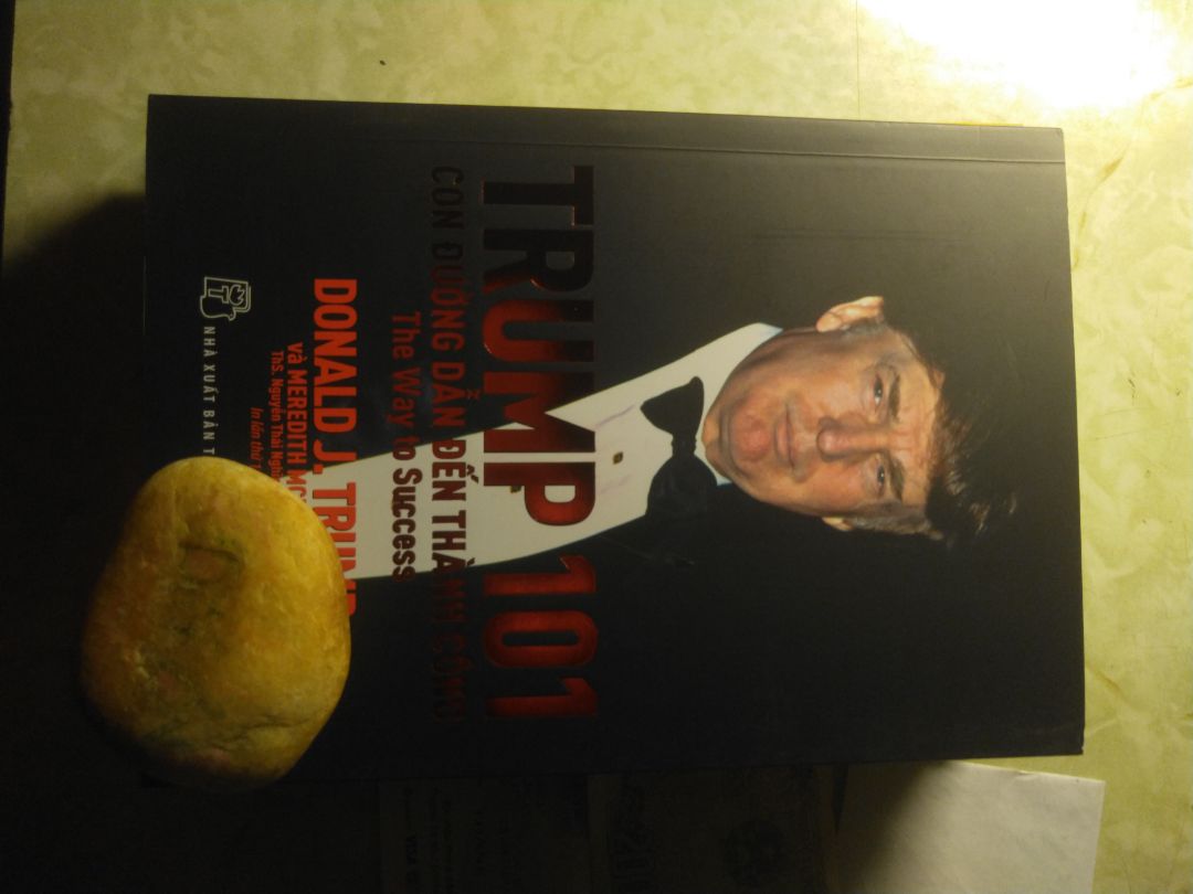 Tuyệt vời.Sách đẹp và nội dung hấp dẫn..!!!