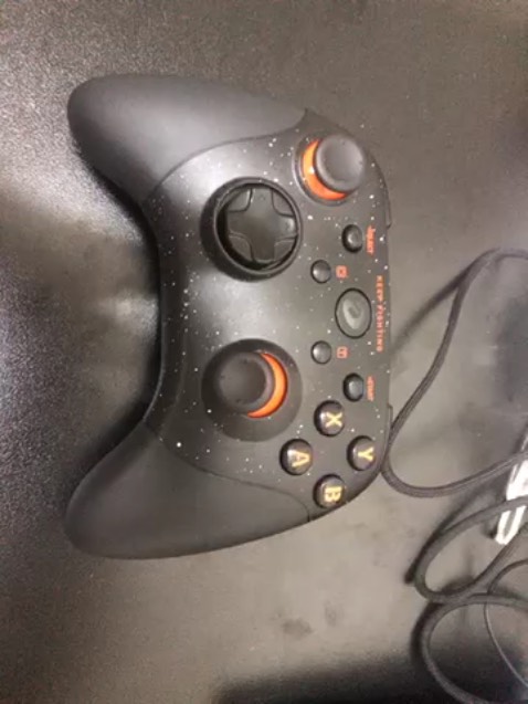 Tay cầm bị lỗi nút analog phải bị kẹt khó di chuyển, nhắn shop thì k trả lời Tay cầm bị lỗi nút analog phải bị kẹt khó di chuyển, nhắn shop thì k trả lời