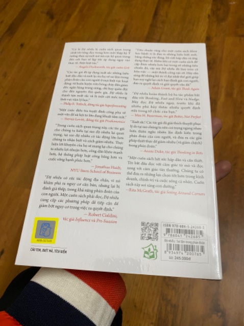 Sách được đóng gói cẩn thận.