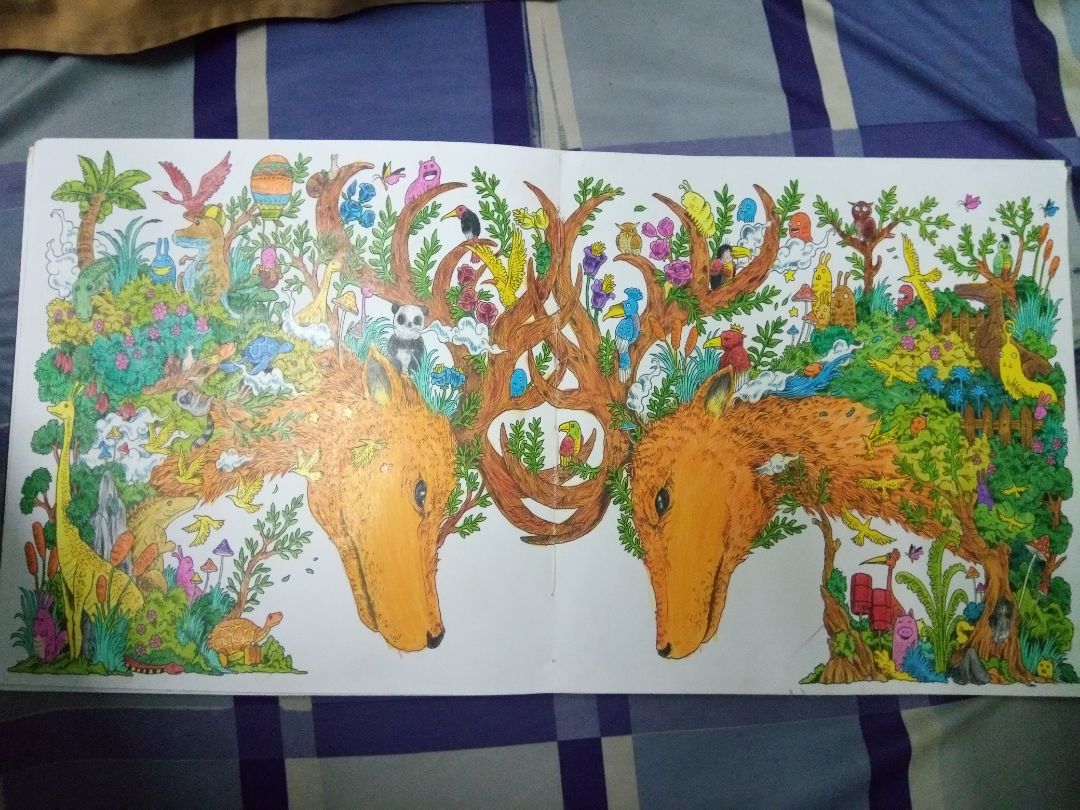 Cuốn sách rất là tuyệt, mỗi khi rảnh rỗi đem ra tô vừa giết được thời gian vừa hoàn thành được những bức tranh đầy màu sắc thì không còn gì bằng!