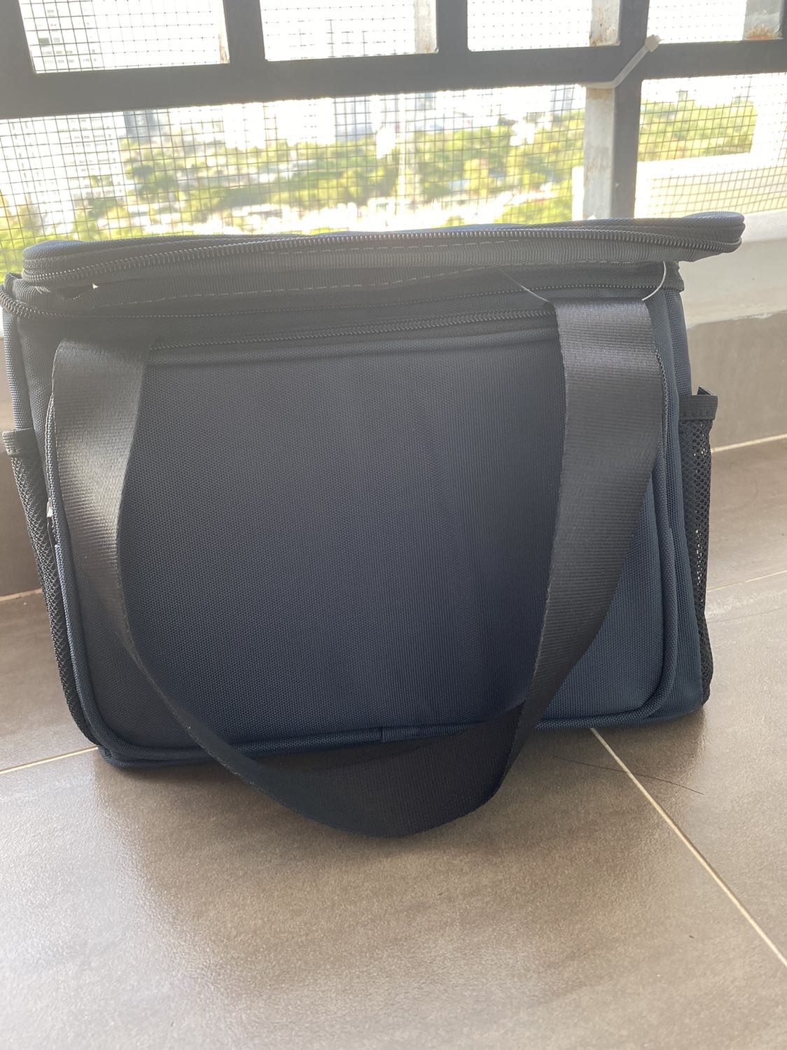 Mình là đã mua hàng ở shop và lần này cũng vậy chưa bao giờ thất vọng 
Túi đẹp chắc chắn, vải ok vừa túi tiền
Sẽ tiế tục ủng hộ