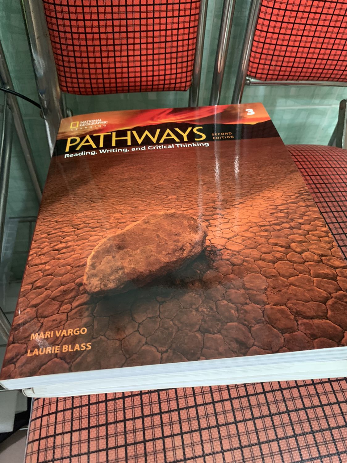 Sách dày đẹp ko bị cong gì lun ❤️ bọc rất kỹ nữa ❤️❤️❤️ Fahasha is the best ❤️❤️❤️ Sách dày đẹp ko bị cong gì lun ❤️ bọc rất kỹ nữa ❤️❤️❤️ Fahasha is the best ❤️❤️❤️