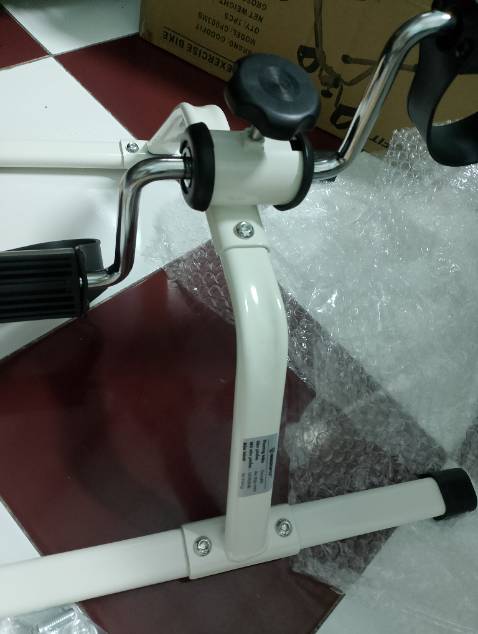 Giao hàng nhanh. Đóng gói kỹ.  Dễ lắp ráp, ốc vít đầy đủ và khá sắc sảo. Tiện ích. Đang cần đạp xe tại nhà vì đau khớp, sợ ra đường. Rất phù hợp. Nói chung là tốt, tiện lợi cho những người cần nhỏ nhỏ, tập vừa phải