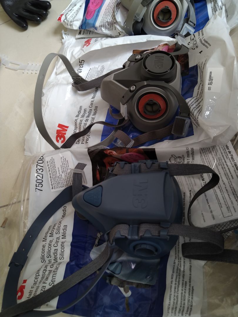 Mua lần 3. Kín, chất lượng, dễ thở. Yên tâm trong mùa Covid-19. Loại 7501 vừa cỡ mặt ng Việt hơn.