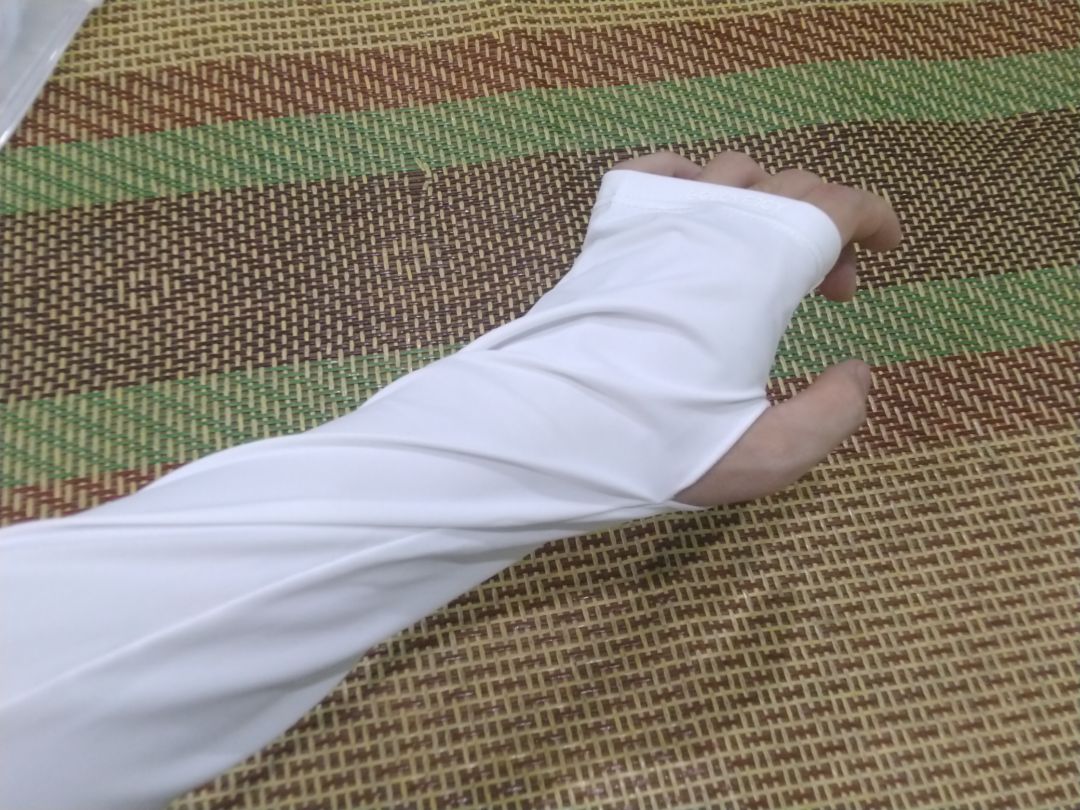 Mát lạnh luôn, lại có 1 lớp silicon nhỏ chống trượt Mát lạnh luôn, lại có 1 lớp silicon nhỏ chống trượt