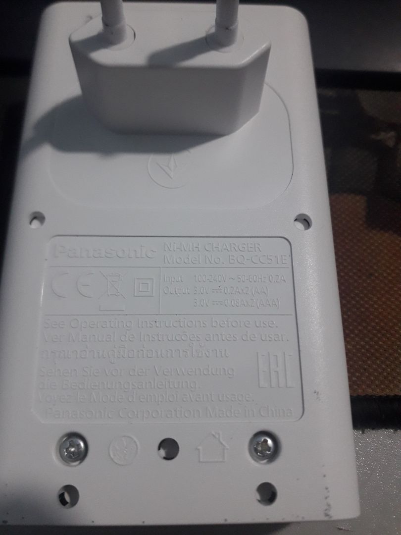 Good. Bộ sạc và Pin rất tốt có đủ cả bốn Pin 2 Pin trong bộ sạc và 2 Pin trong hộp. Pin thì sạc dùng dc tầm 1 tháng cho Remote TV. Có thể sạc dc cho cả Pin AAA.