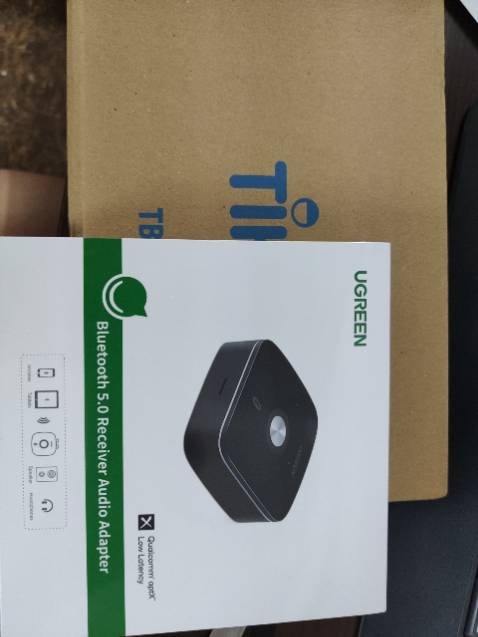 Dùng tốt, âm hay, kết nối khoẻ, độ trễ thấp, chỉ tiếc là không có combo gồm thêm dây RCA và cốc sạc sẽ mua 1 lần cho tiện.
Hình như có tính năng kết nối 2 hệ thống loa, nhưng chưa thử.