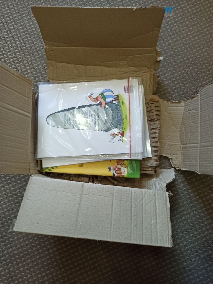 K biết có phải nhiều đơn quá không mà TiKi giao hàng đóng gói quá tệ. Mua hàng nhiều lần và rất tin tưởng khi mua ở Tiki mà lần này thì k OK chút nào, mua sách mà bao bì rách nát, k bọc, k gói gì cả.