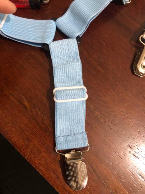 Sản phẩm dùng rất ok. Nệm dc giữ chặt và thẳng. Mọi người yên tâm dùng nhé. Thấy có nhiều màu, nên cũng ưng, mà thực ra dưới đệm nên cũng ko quá quan trọng, mấy cái nhỏ nhỏ này nhưng mà tiện phết,

lắm lúc khi ngủ trước chưa có cái nẹp ga giường, ga nó cứ cuốn vào chân, ngủ cứ bị vướng víu, tích điện ở chân khó ngủ lắm, và làm bí bách!! Có cái nẹp ga giường thấy đệm, ga chăn phẳng phiu nên thoải mái khi nằm luôn!!