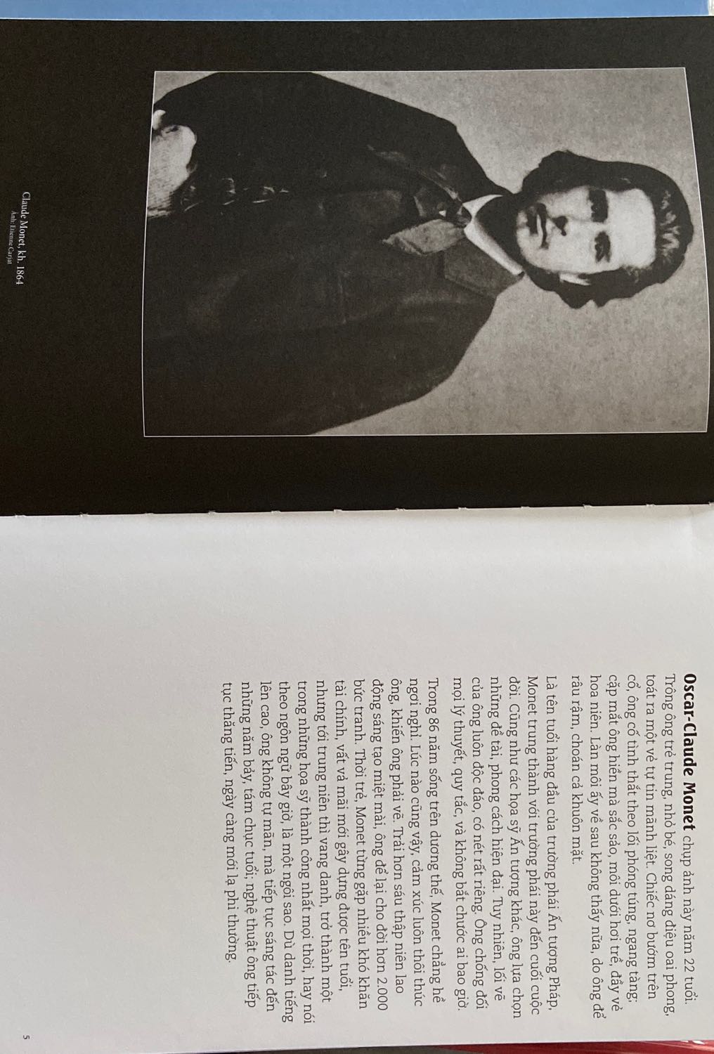 Sách in màu đẹp, hình vẽ minh hoạ dễ hiểu về cuộc đời của tác giả và các tác phẩm. 
Sách không in trên giấy dạng bóng và ít tác phẩm hơn sách nxb omega. @moon.mng
