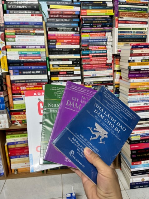 Tôi thích giao sách mới nguyên seal như vậy là ok.