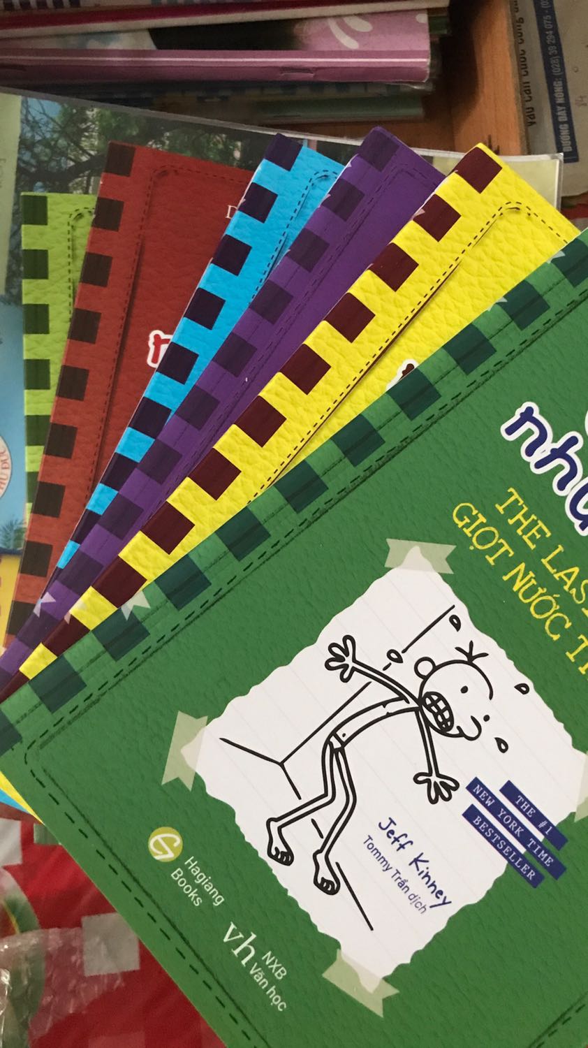 Đóng gói cẩn thận, có bọc chống sốc, sách cũng oke luôn ậ