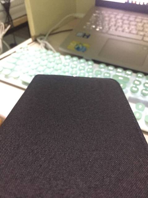 Rất khó chịu và không hài lòng. Một shop được gắn sự uy tín mà đóng gói rất ẩu thả, móp méo hết sản phẩm.