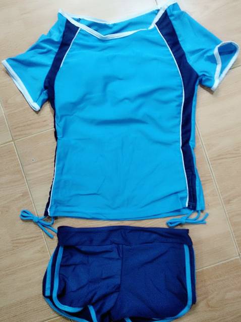 size vừa in, body đẹp. chất liệu mát và co giãn. Mua về mới thử mặc và tập thể dục vào buổi sáng, chưa có dịp đi biển nữa. Rất hài lòng TIKI ạ