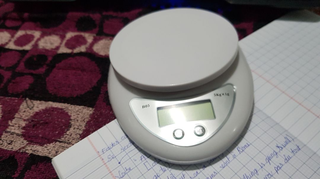 ko chắc có fải do phía vận chuyển hay ko nhưg khi vừa mới nhận đc hàg & kiểm tra thì thấy tan hoang như vầy. ko nhẽ lại f mua máy #? mông lung như 1 trò đùa