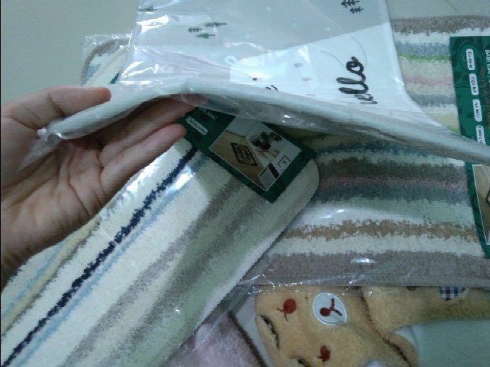 thảm đẹp quá dùng rất là thích luôn, mua giá sale nên đc rẻ nữa, mọi ng nên mua nha