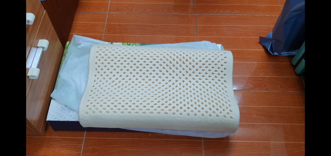 Đã mua 4 cái cho cả nhà. Gối nệm kymdan thì khỏi chê rồi. Giao hàng rất nhanh, hoá đơn đầy đủ.