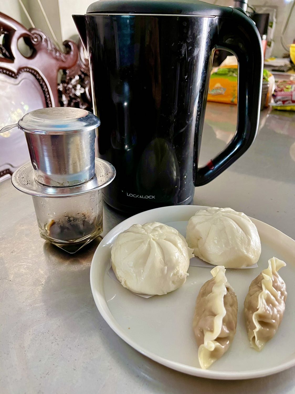 Cafe uống ngon lắm mình uống mỗi sáng luôn 
Thơm pha chung vs sữa tươi thì ngon khỏi bàn 
Mua lần thứ 3 rồi