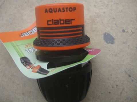 Đầu nối rất tiện lợi. Lắp đặt dễ dàng khi sữ dụng. Thích hợp với nhiều cỡ ống.