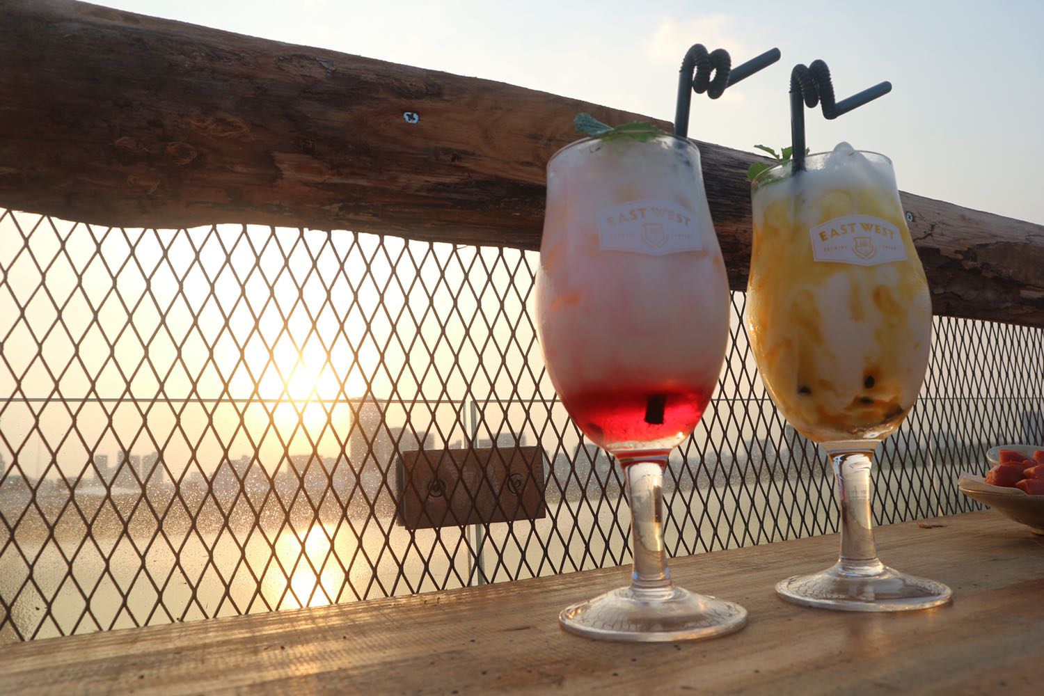 Sản phẩm tốt trong tầm giá, tôi hài lòng sau khi mua hàng. Giao hàng nhanh và đóng gói cẩn thận. Tôi chia sẻ thêm hình ảnh cho mọi người tham khảo khi mua hàng nhé. Tối sẽ mua lại lần nữa của shop nếu cần thêm.