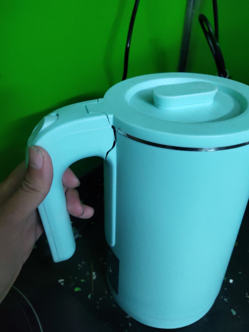 xuống 1 sao. nhìn đẹp nhưng thiết kế sai lầm. Tay cầm ko chịu lực mới nấu vài lần đã nứt gãy ra. Mặc dù gia đình kỹ tính nấu lượng nước vừa phải theo chỉ định không nấu nhiều và cầm rất cẩn thận. Thất vọng với sunhouse và tikitrading chọn lựa. Mn cần thận trọng khi mua về.