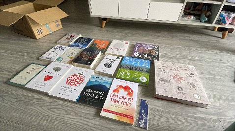 Tiki giao hàng rất nhanh và đóng gói kỹ càng, cẩn thận. Sách đẹp và thơm mùi mới. Tiki giao hàng rất nhanh và đóng gói kỹ càng, cẩn thận. Sách đẹp và thơm mùi mới.