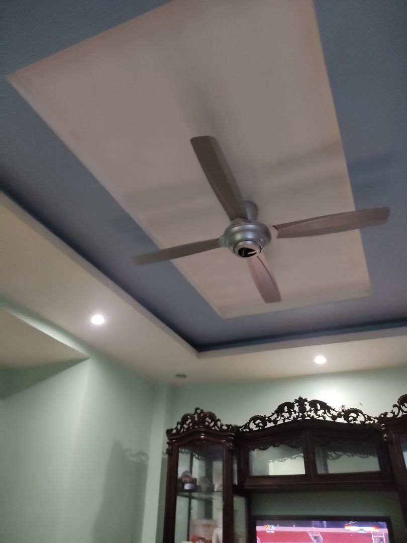 gió mạnh chạy êm